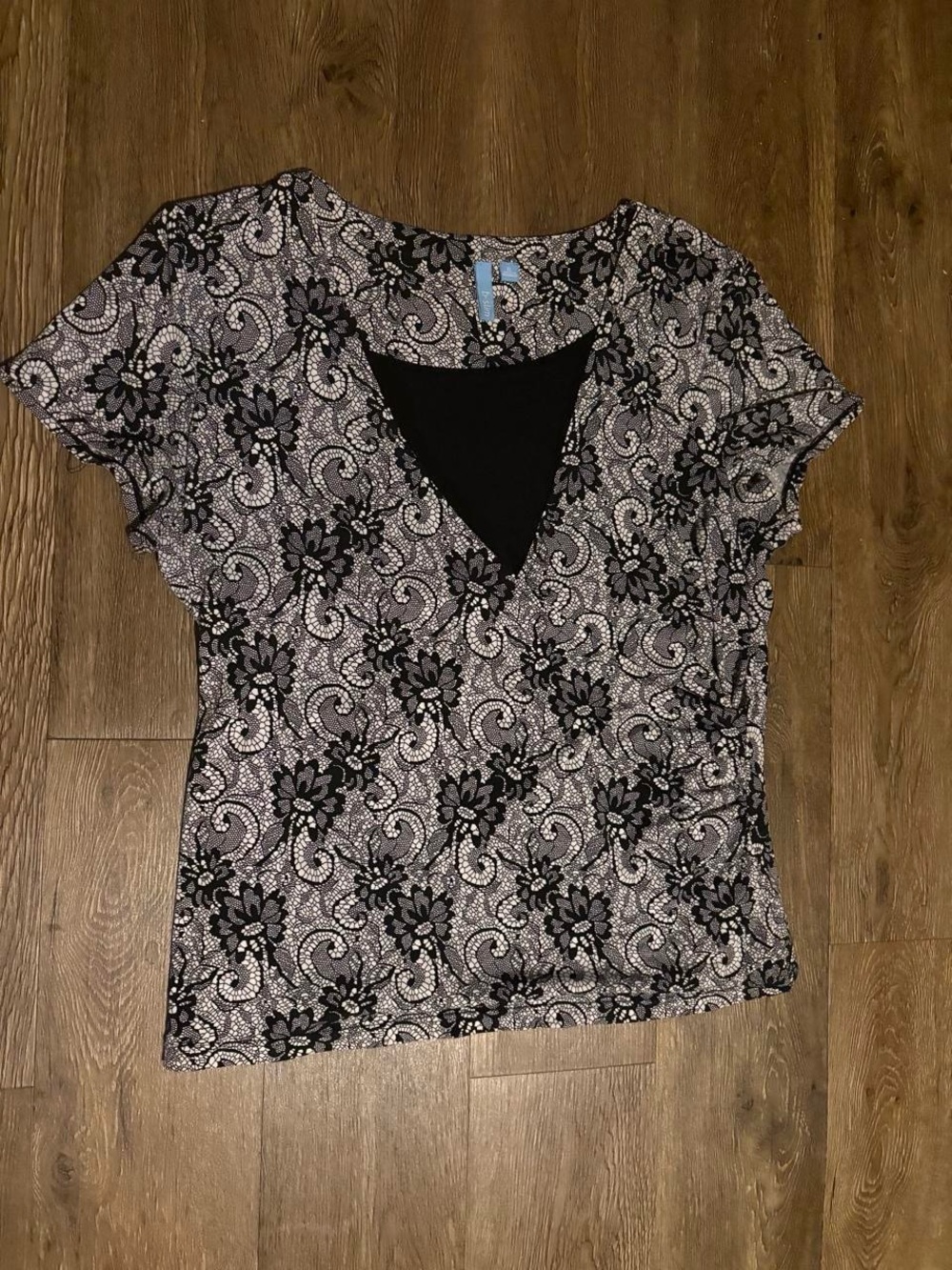 Black & white floral lace blouse